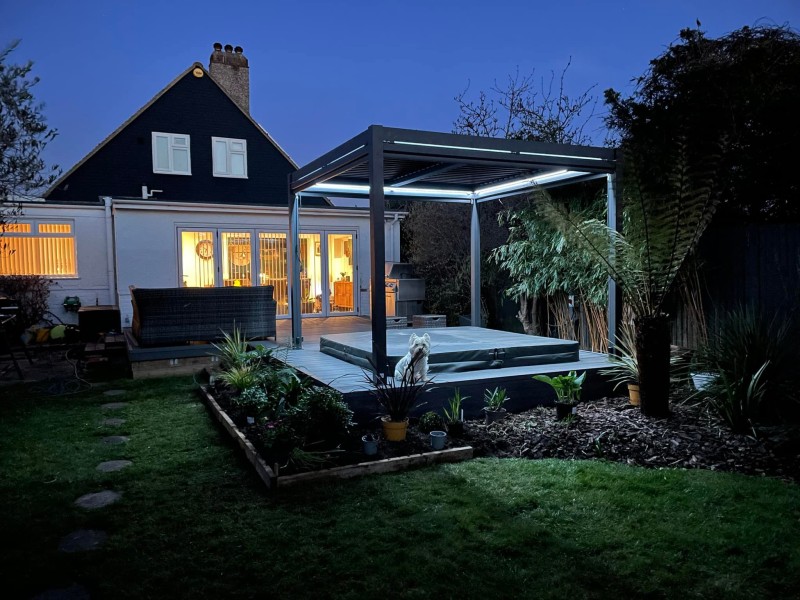 Ultimate - 7 Person Hot Tub