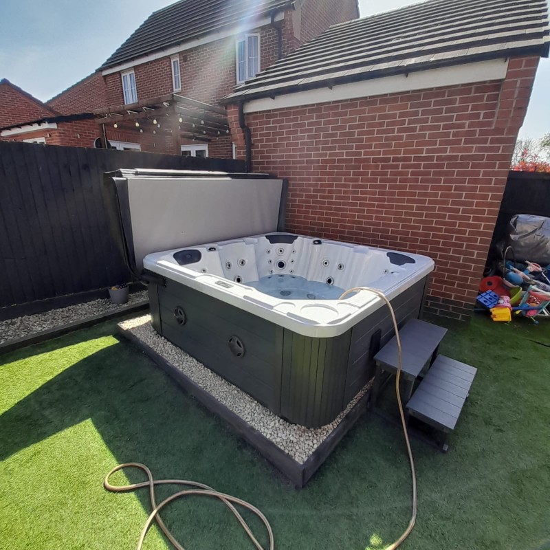 Nevada 6 Person Plug & Play 