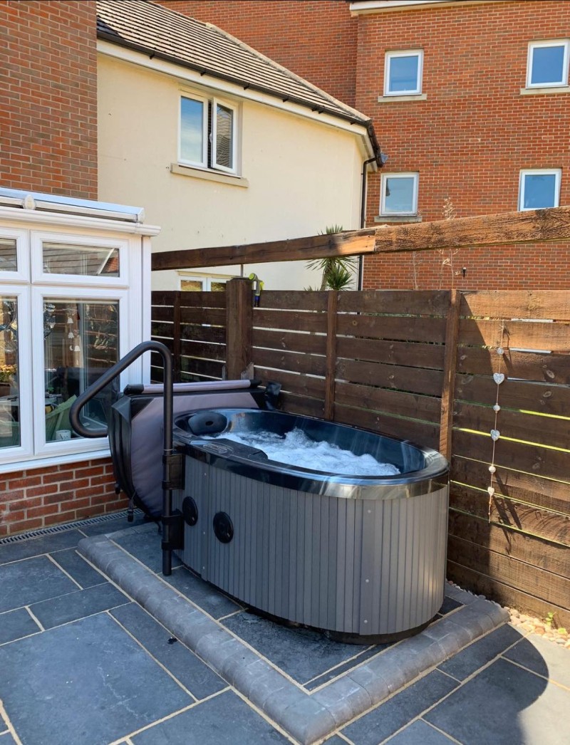 Tiny - 2 Person Plug & Play Hot Tub