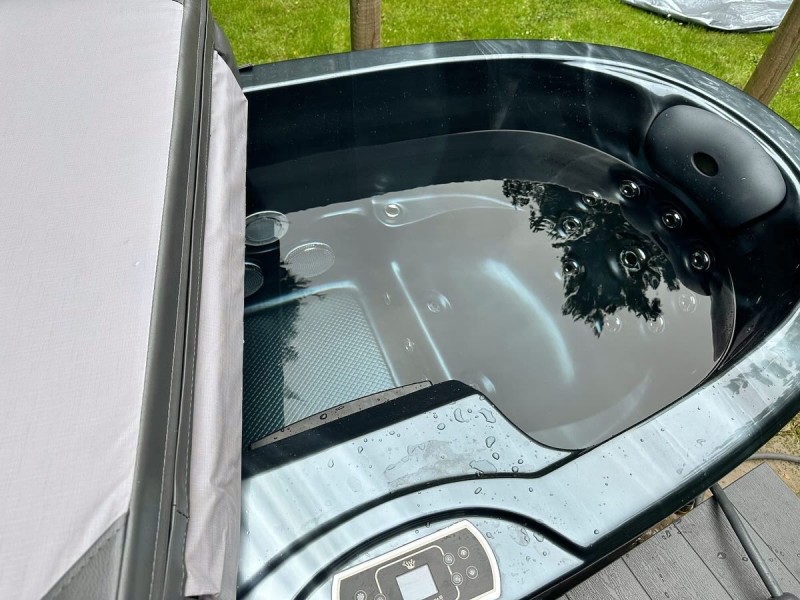 Tiny - 2 Person Plug & Play Hot Tub