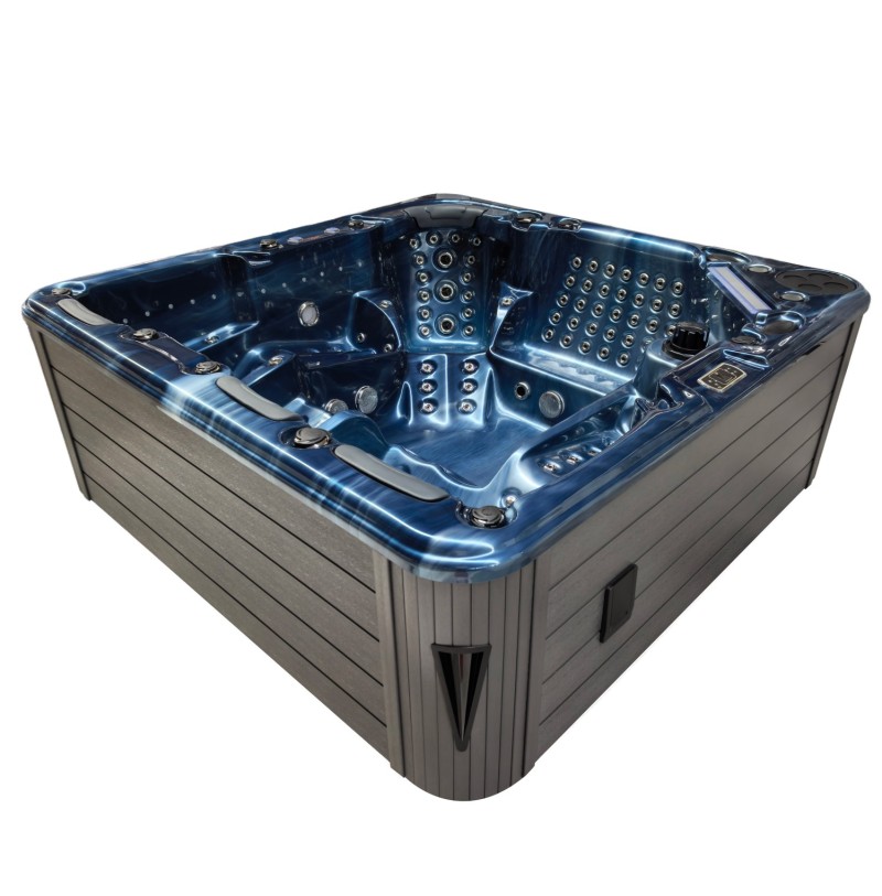Ultimate - 7 Person Hot Tub