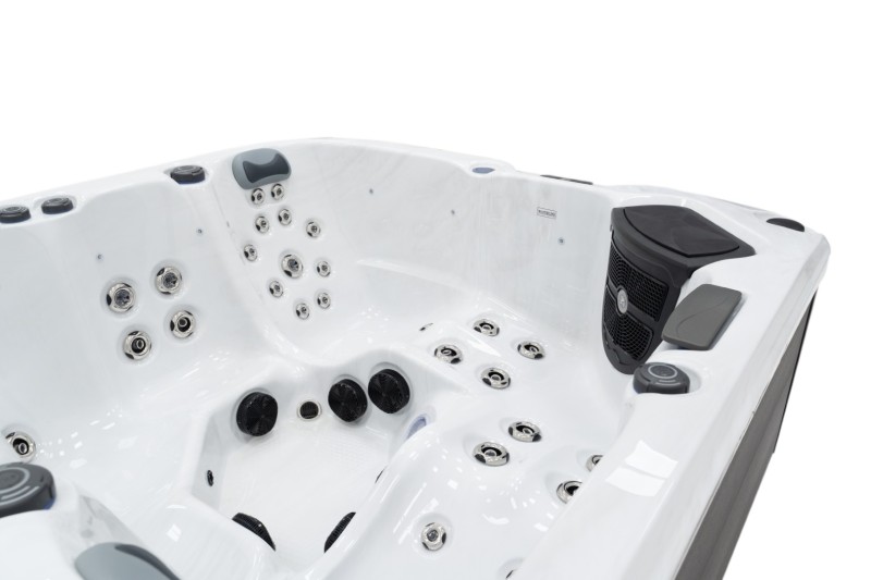 OR5723 - 5 Person Hot Tub