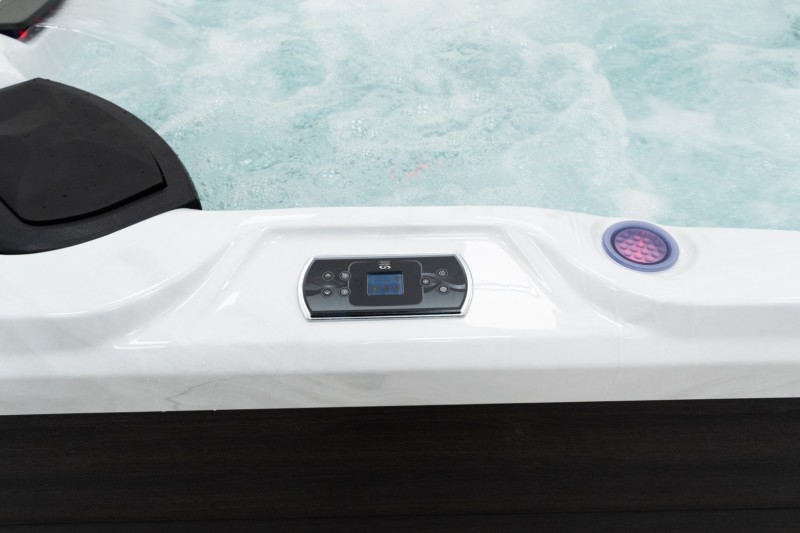 OR5723 - 5 Person Hot Tub