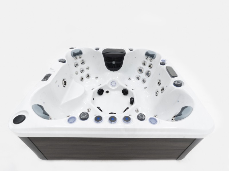 OR5907 - 7 Person Hot Tub