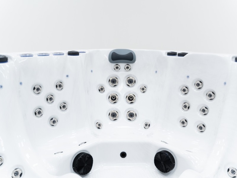 OR7523 - 5 Person Hot Tub